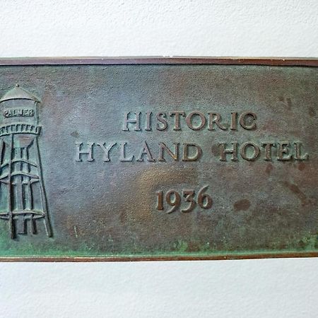 Snodgrass Suite 301, Hyland Hotel Palmer Exterior photo